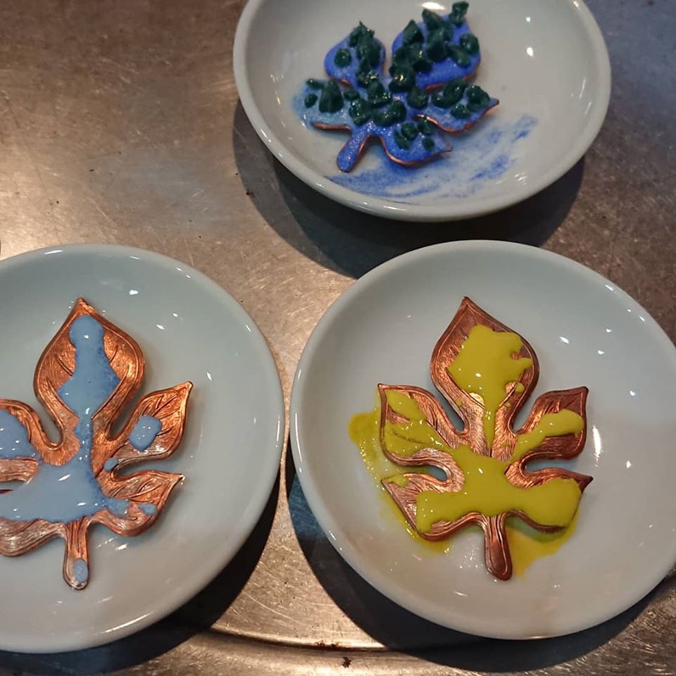 七宝焼きのブローチを作るワークショップ　3-4時間（要材料費）