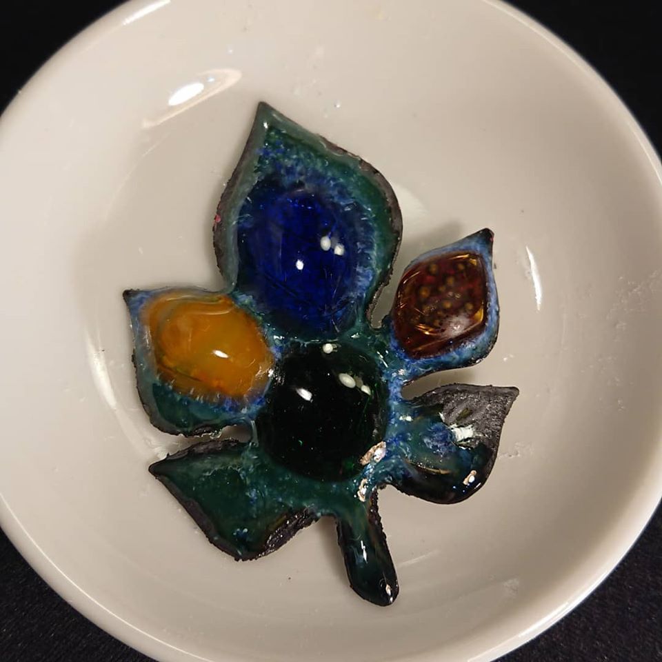 七宝焼きのブローチを作るワークショップ　3-4時間（要材料費）