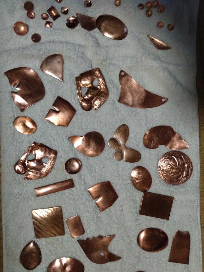 七宝焼きのブローチを作るワークショップ　3-4時間（要材料費）